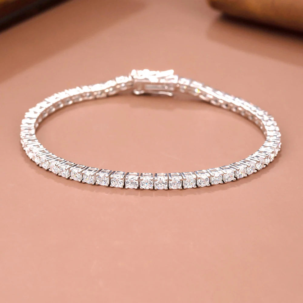 BrillianceLine: Moissanite Tennis Bracelet in S925 Sterling Silver